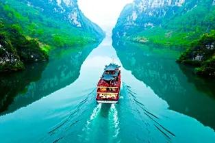 Pengshui Wujiang Gallery - Chongqing Tourist Attraction