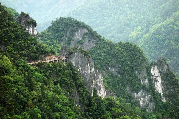Wuling Mountain Grand Rift - Chongqing Tourist Attraction
