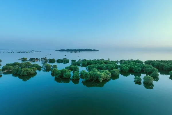 Dongting Lake - Hunan Tourist Attraction