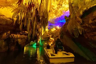Benxi Water Cave - Liaoning Tourist Attraction