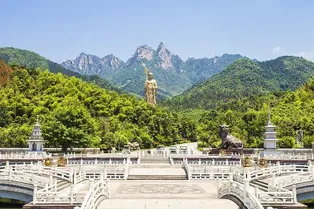 Jiuhua Mountain Scenic Area - Anhui Tourist Attraction