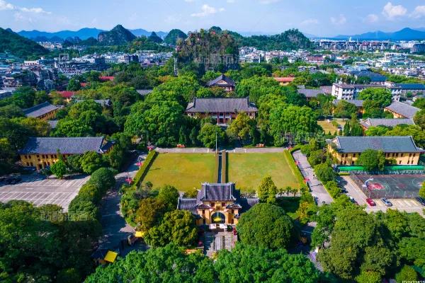 Duxiu Peak · Jingjiang Princes' City Scenic Area in Guilin - Guangxi Tourist Attraction