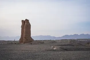 Kizilgaha Beacon Tower - Xinjiang Tourist Attraction