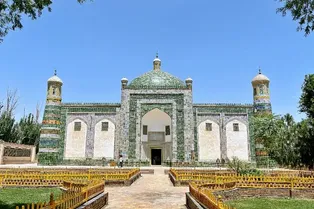 Xiangfei Garden Scenic Area - Xinjiang Tourist Attraction