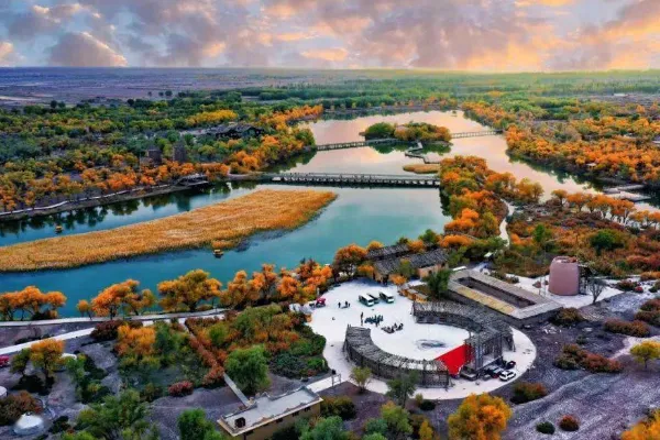 Honghai Scenic Area - Xinjiang Tourist Attraction