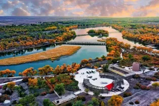 Honghai Scenic Area - Xinjiang Tourist Attraction