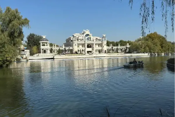 Chaoyang Park - Beijing Tourist Attraction