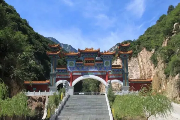 Heishan Grand Canyon - Hebei Tourist Attraction