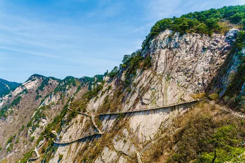 天堂寨主峰