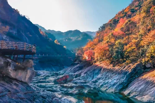 燕子河大峡谷