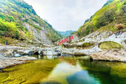 燕子河大峡谷