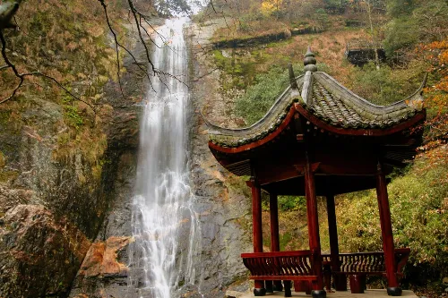 瀑布群