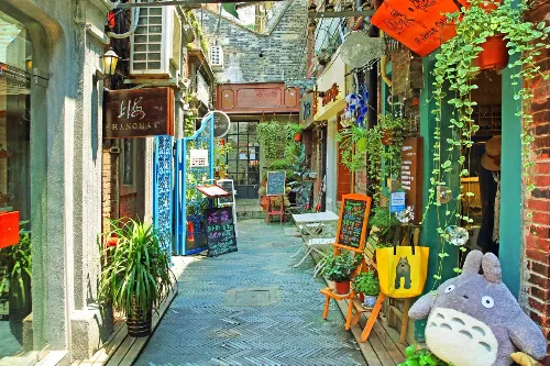 Tianzifang - Shanghai Tourist Attraction